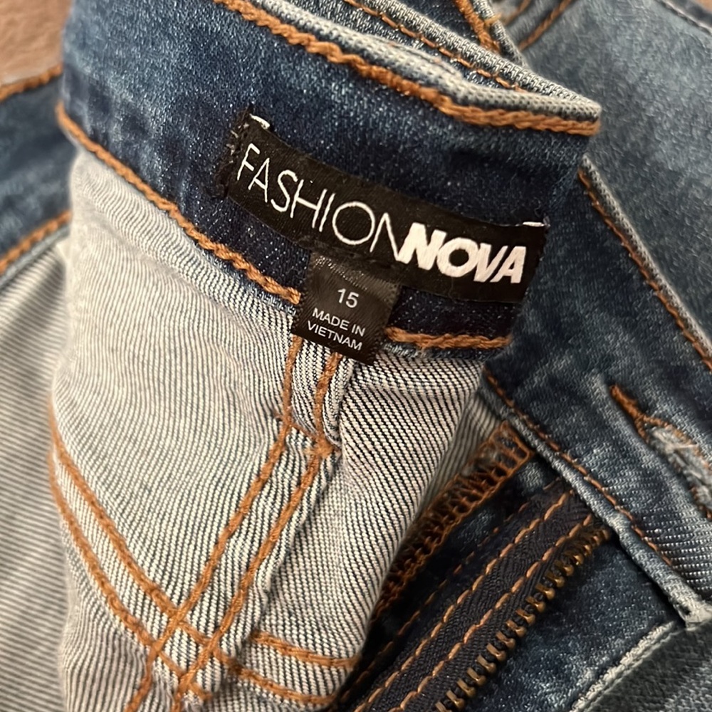 Side Split Jeans - Picture 3 of 5